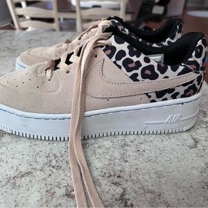 Nike AF-1 womens shoe